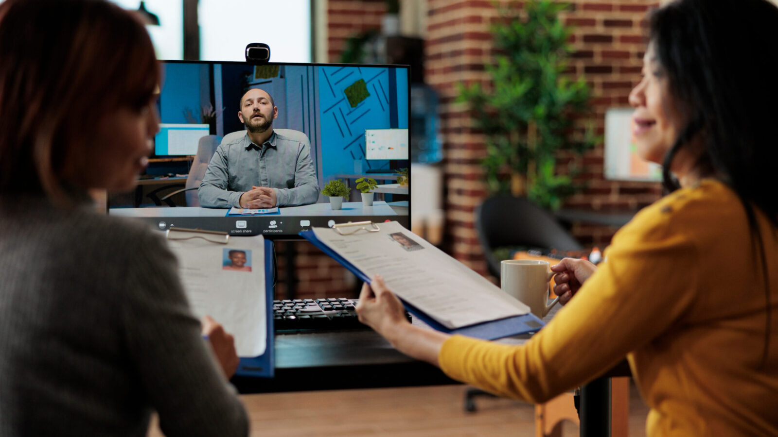 Virtual Job Fairs: Why Employers Should Go Virtual