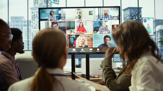 Hybrid Event Technology: Revolutionizing the Future of Event Experiences 