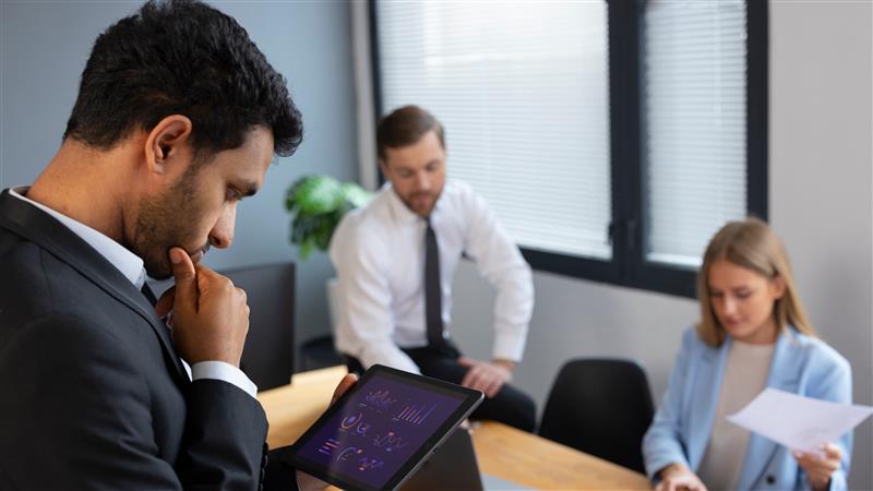 Why Most Enterprise Conferences Fail to Influence Pipeline (And What the Good Ones Do Differently)   