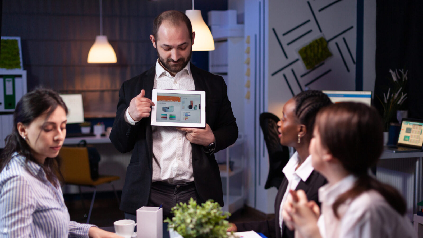 Event Lead Capture Explained: From Badge Scans to Structured Intent Data 