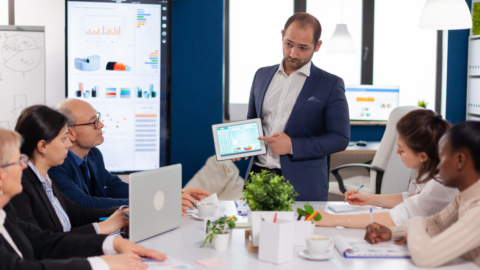 Developer Conference Planning and Marketing for B2B Tech Companies: A Side-by-Side Guide