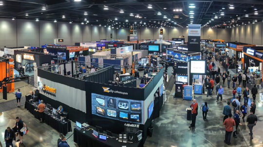Trade Show Marketing vs Field Marketing: Understanding the Difference Between Two B2B Event Channels