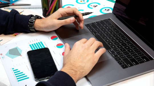 7 Things Your B2B Field Marketing Software Should Do Before Your Next Trade Show